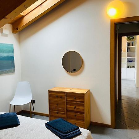 Blue Lake Apartment 20M From The Lake With Box Colico Exterior foto